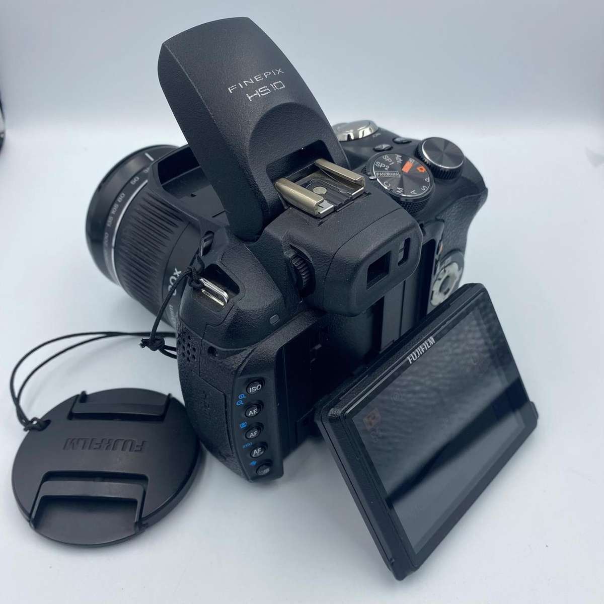 Fujifilm FinePix HS10 10 MP CMOS Digital Camera (30x Optical Zoom, HD Movie 1080i and 3-Inch LCD)