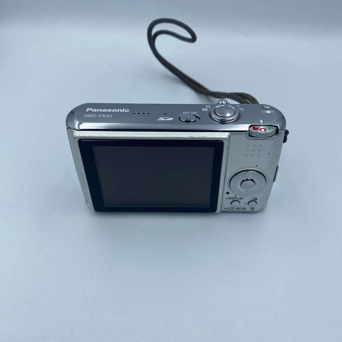 Panasonic Lumix DMC-FX01 Compact Digital Camera (3.6x Optical Zoom, 6MP) Silver