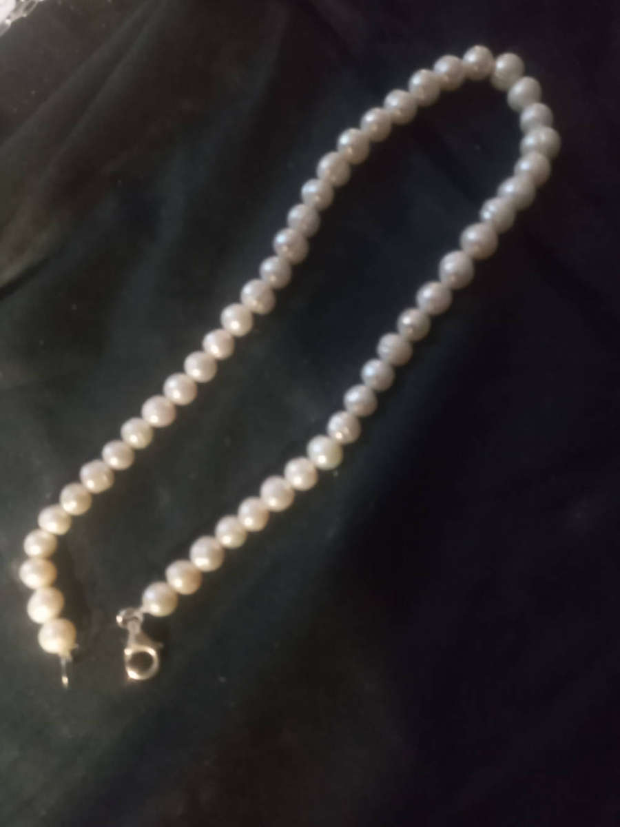String pearls sterling silver clasp 35cm