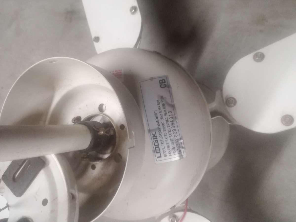 Logik ceiling fan 42cm blades new
