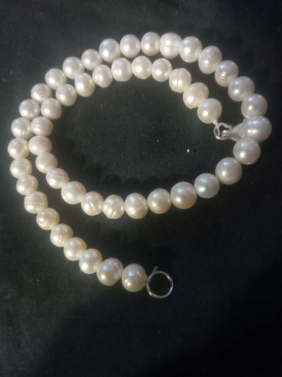 String pearls sterling silver clasp 35cm