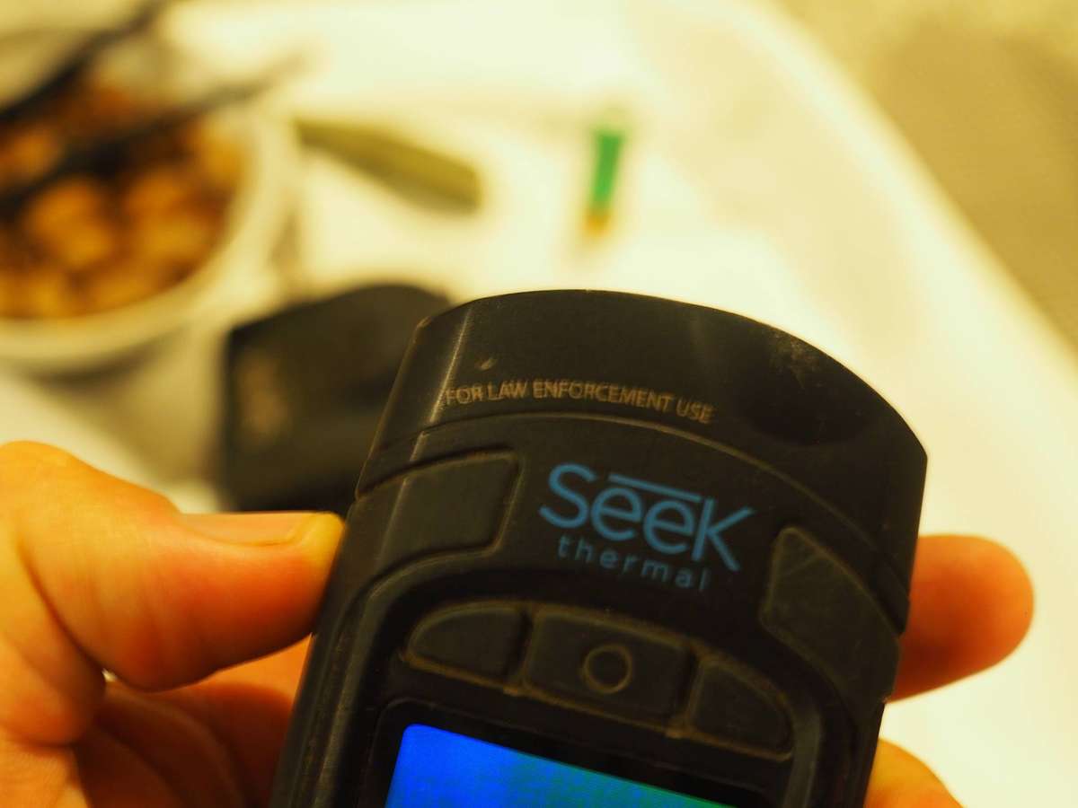 Seek Handheld Thermal Reveal Shield PRO