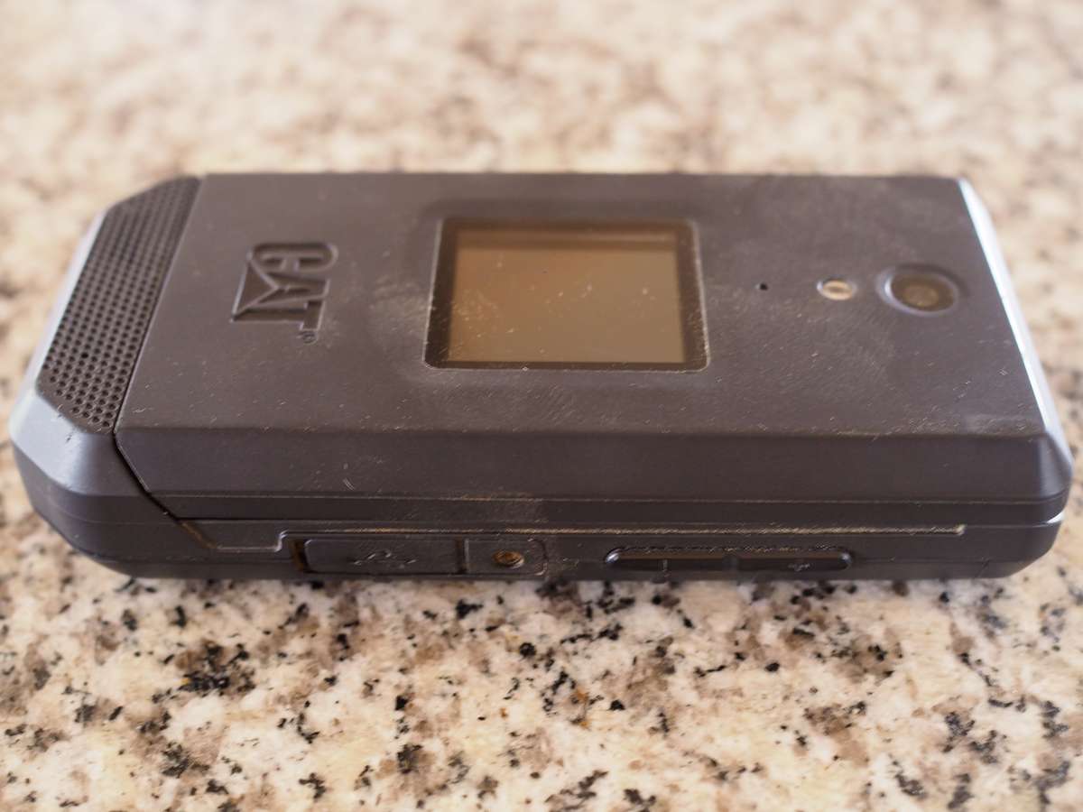 Cat S22 Flip (Parts or Repair)