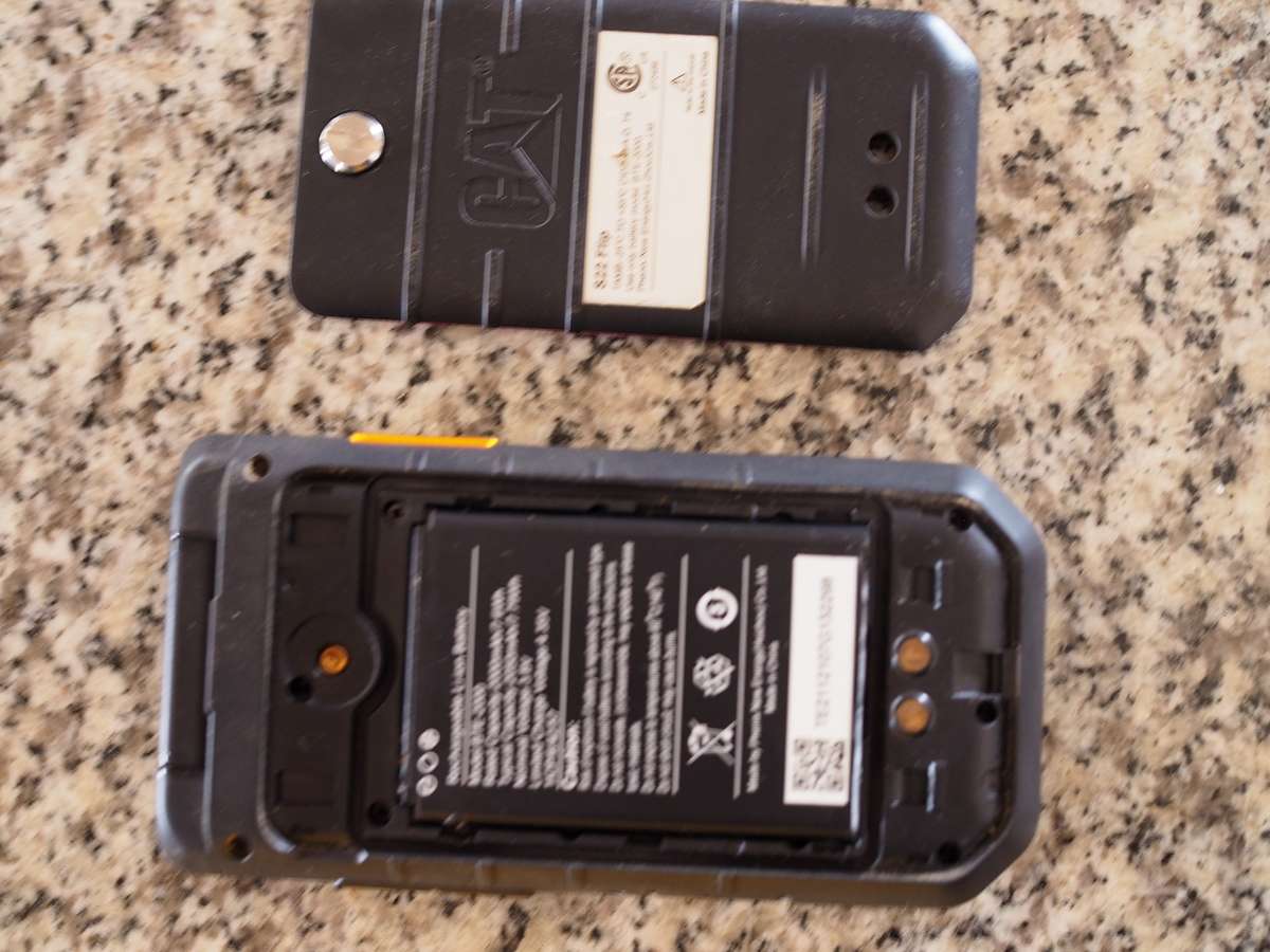 Cat S22 Flip (Parts or Repair)