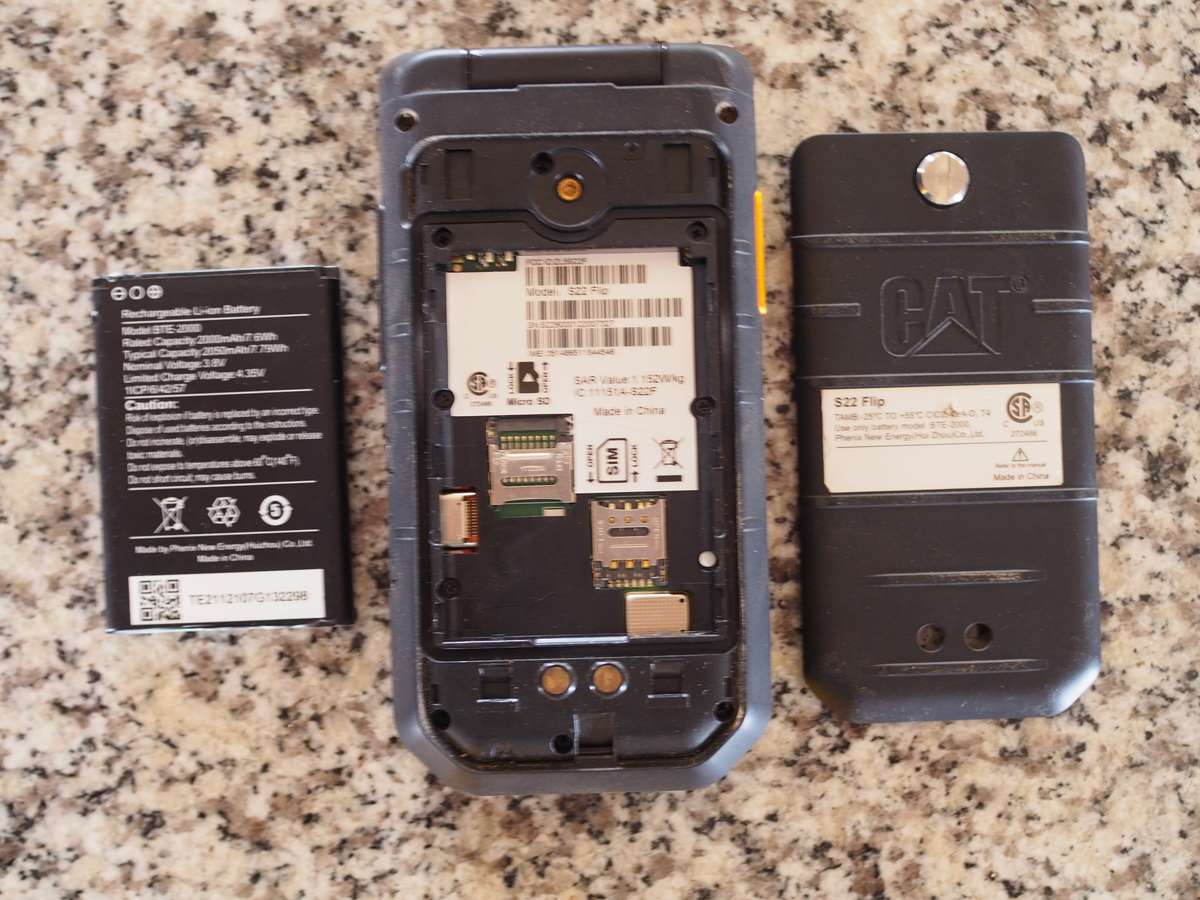 Cat S22 Flip (Parts or Repair)