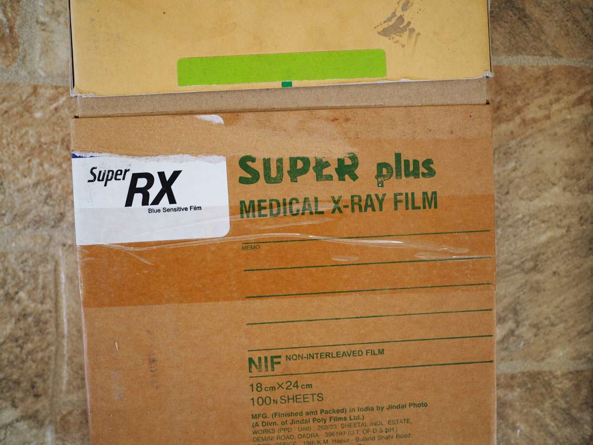 X-Ray Bundle (Unused film and backplates - 8 items)