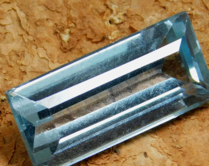 Natural 10.30 Ct Aquamarine Excellent Baguette Gemstone