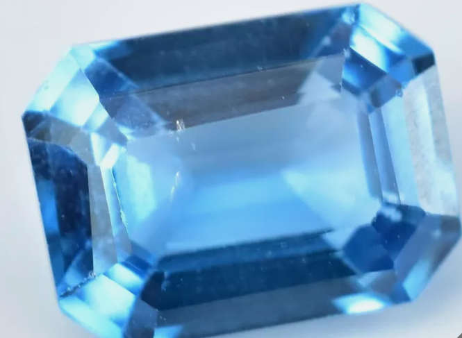 AGL Certified. Flawless Natural Ceylon Blue Spinel 3.00Cts. Emerald Cut. Stunning Stone