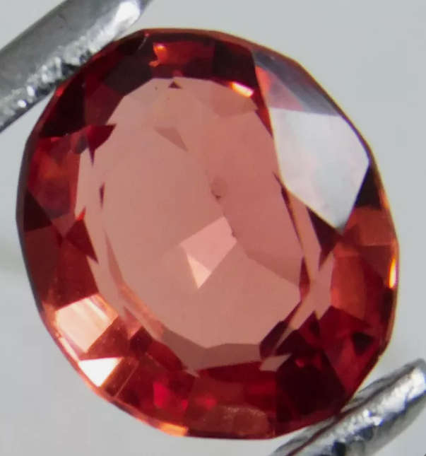 2.90ct Natural Padparadscha Sapphire Oval. HR TGL Certified