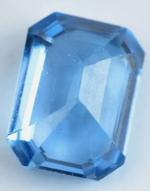 AGL Certified. Flawless Natural Ceylon Blue Spinel 3.00Cts. Emerald Cut. Stunning Stone