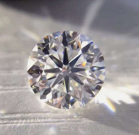 1.40 Cts Moissanite Round. 7.2mm D-Color VVS1
