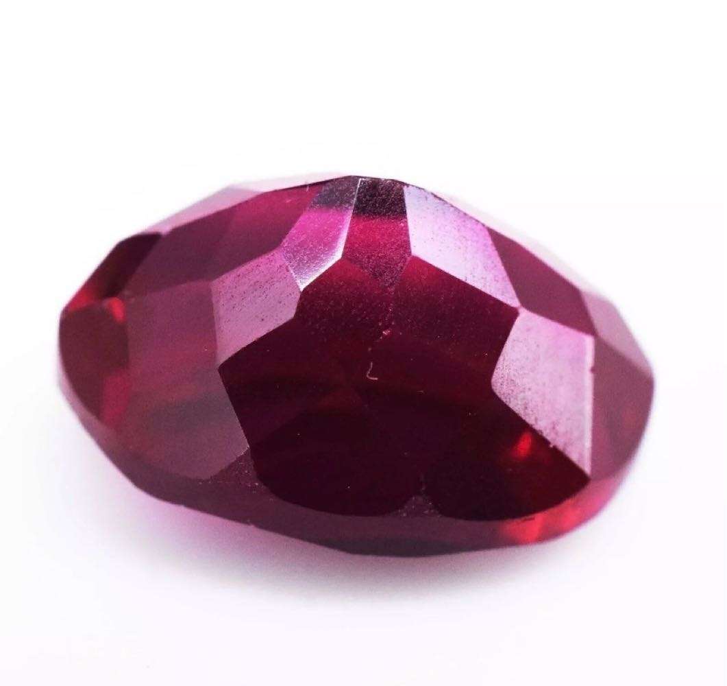 5.65ct Ruby, Oval cut