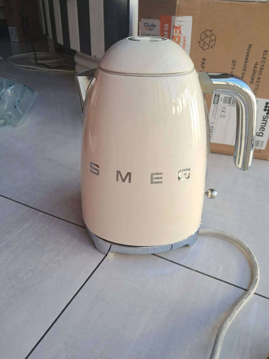 1.7L smeg kettle