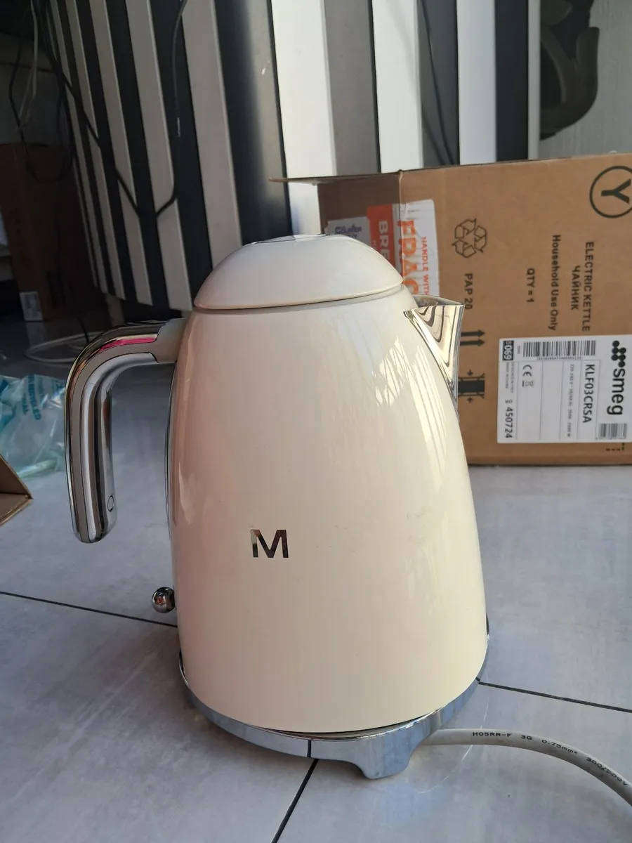 1.7L smeg kettle