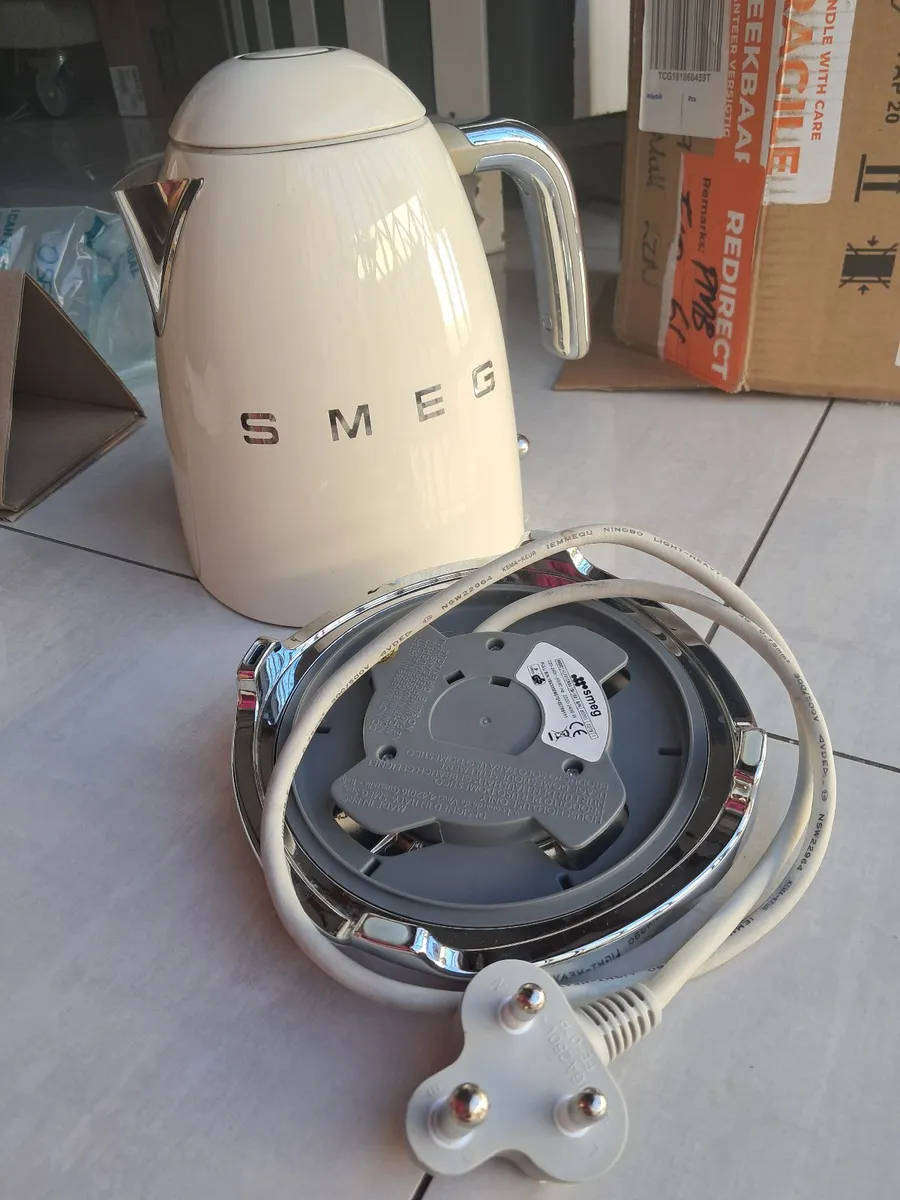 1.7L smeg kettle