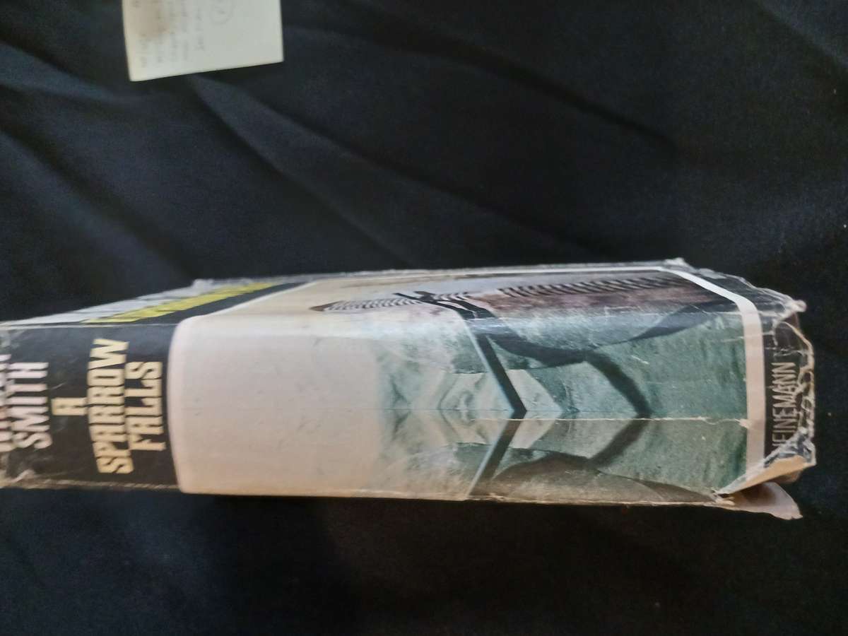 A Sparrow Falls - Wilbur Smith