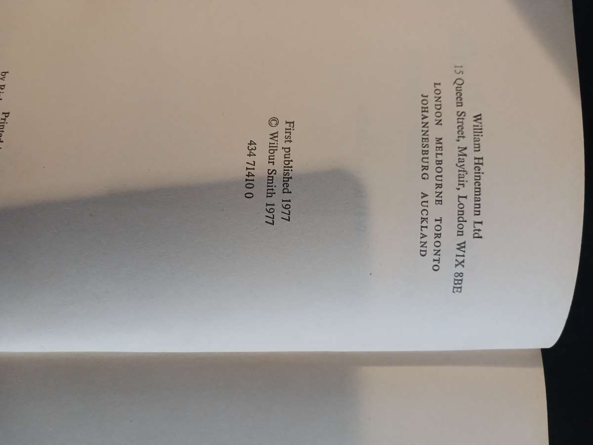 A Sparrow Falls - Wilbur Smith