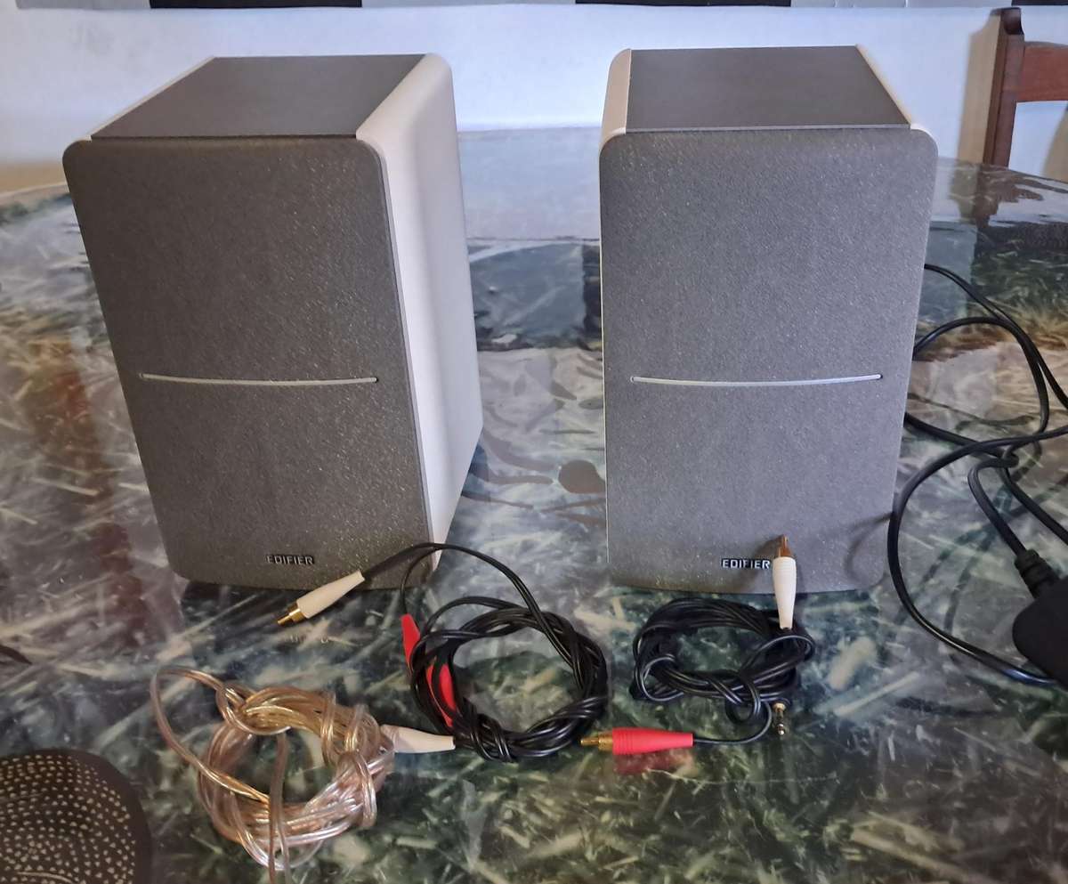 Edifier 1280DB Powered Bookshelf Speakers with Bluetooth and Remote.