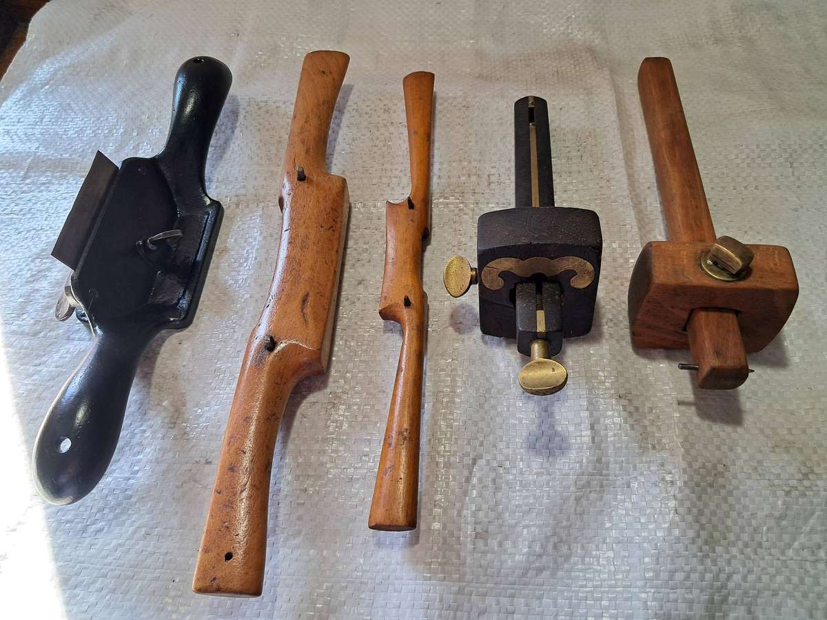 Vintage No. 80 Scraper Plane, two Spoke shaves, and two antique scribes.