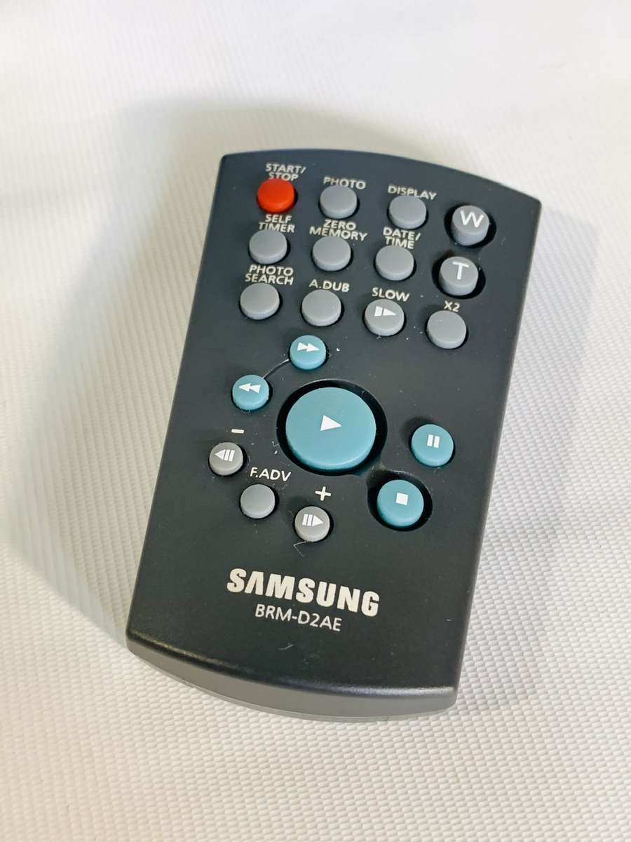 Samsung VP-D375Wi Digital Camcorder / Video Camera (Battery needs Replacing)