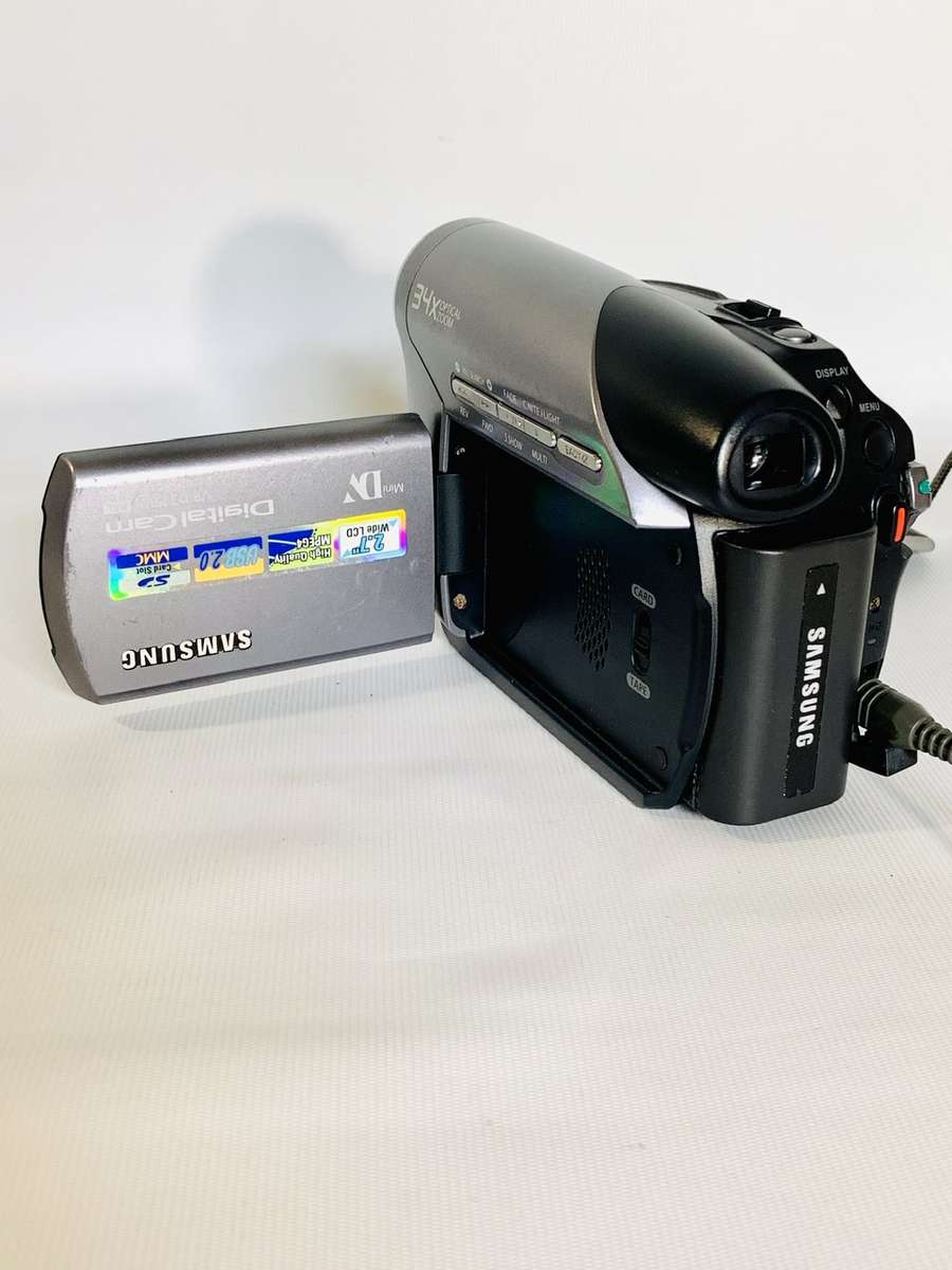 Samsung VP-D375Wi Digital Camcorder / Video Camera (Battery needs Replacing)