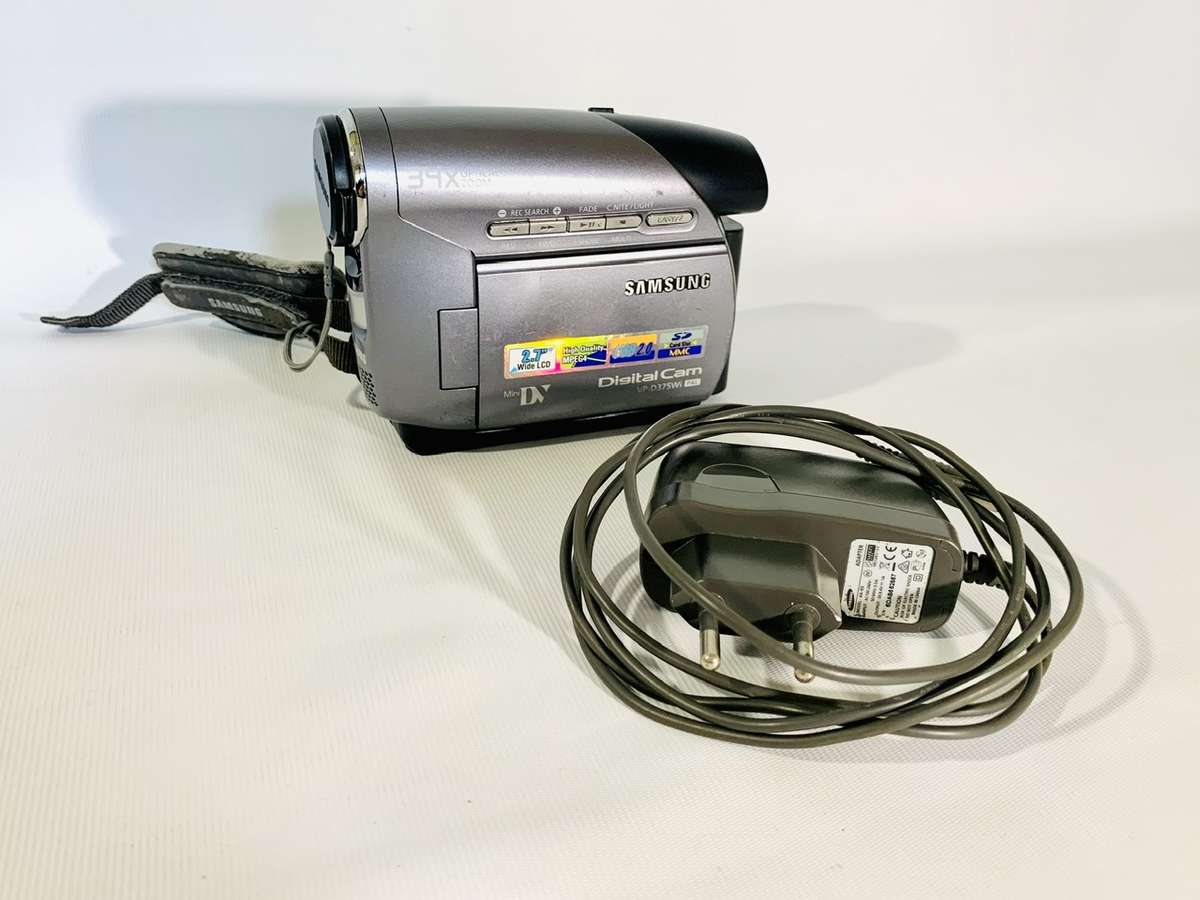 Samsung VP-D375Wi Digital Camcorder / Video Camera (Battery needs Replacing)
