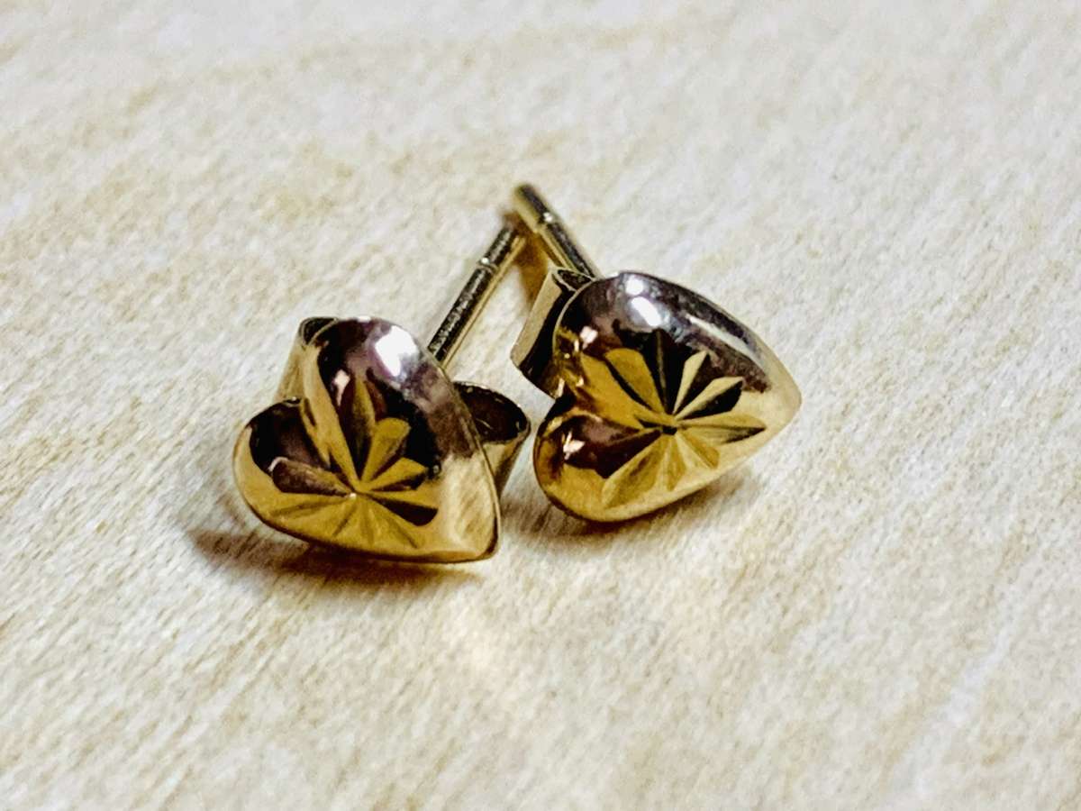 2 x Solid Gold Earrings Studs with Butterflies - 9 carat / 375 (0.26g)