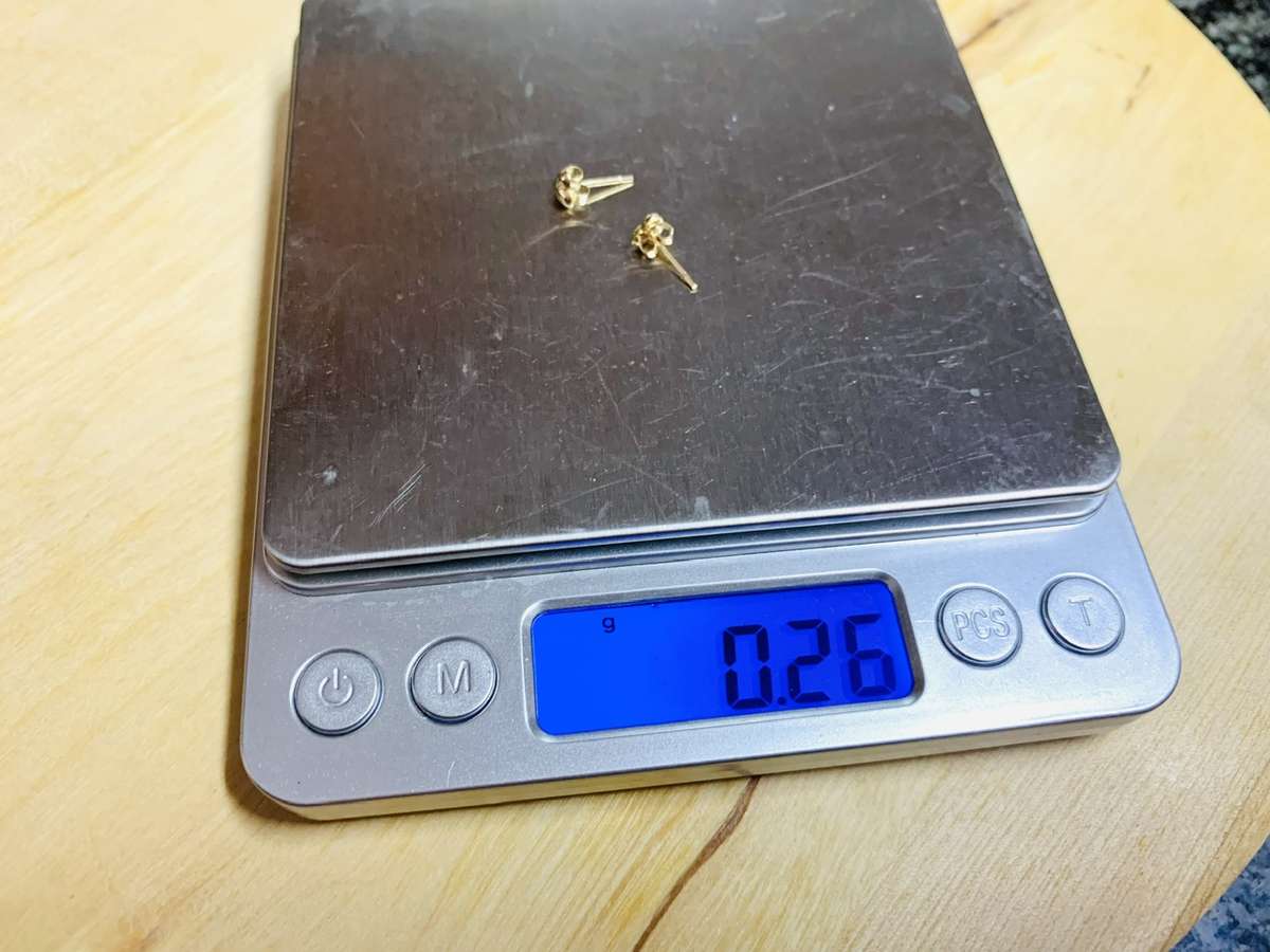 2 x Solid Gold Earrings Studs with Butterflies - 9 carat / 375 (0.26g)