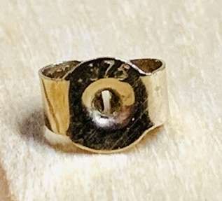 2 x Solid Gold Earrings Studs with Butterflies - 9 carat / 375 (0.26g)