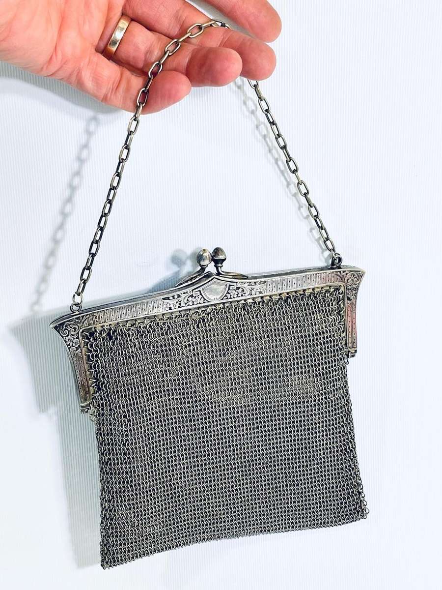 Stunning Vintage Silver-Plated EPNS Chainmail Handbag / Purse - Floral Detail
