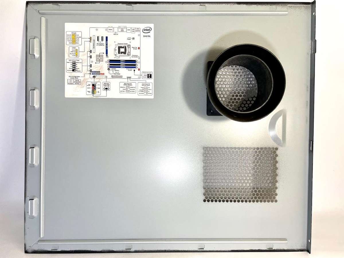 PC Desktop - Intel i5-2500 CPU - 4GB DDR Ram - HDMI / DVI  - NO Hard Drive