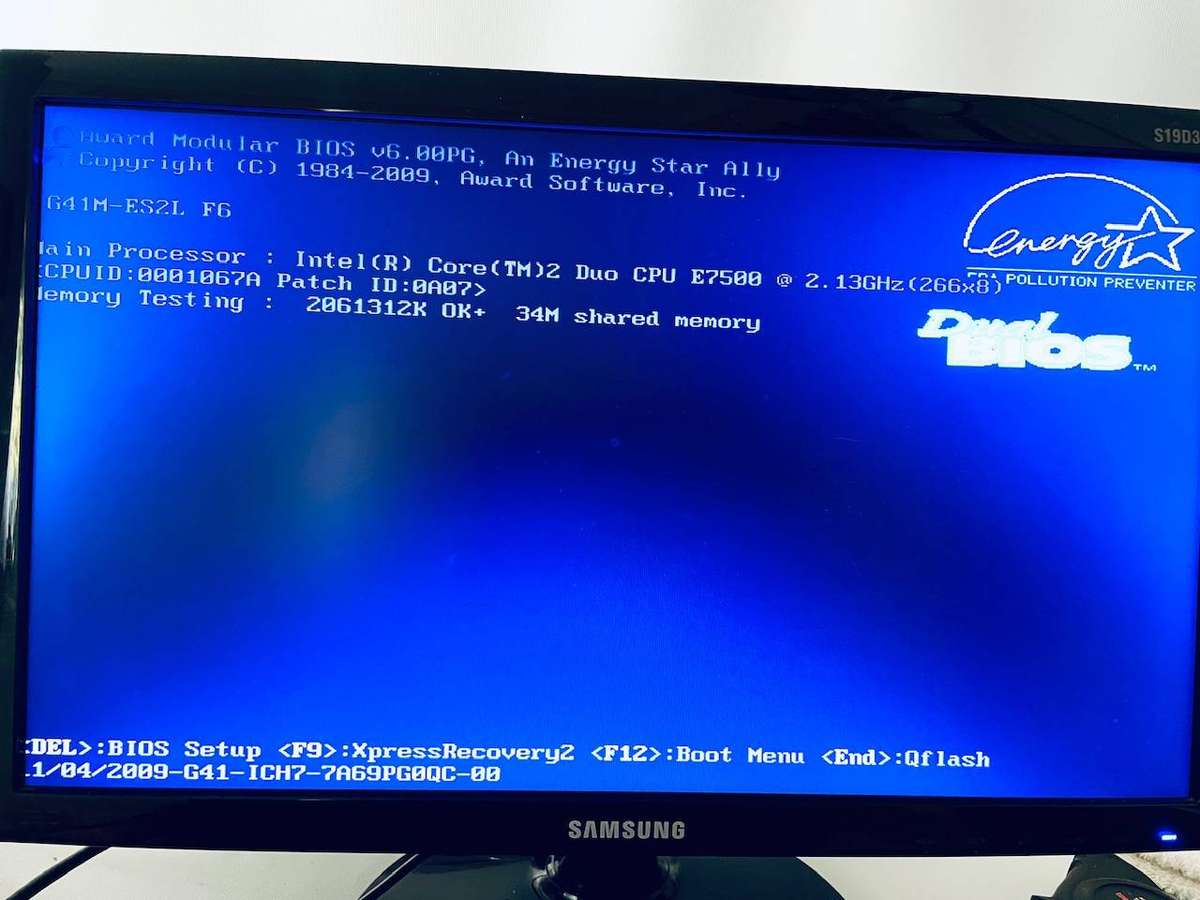 Gigabyte GA-G41M-ES2L Motherboard Bundle