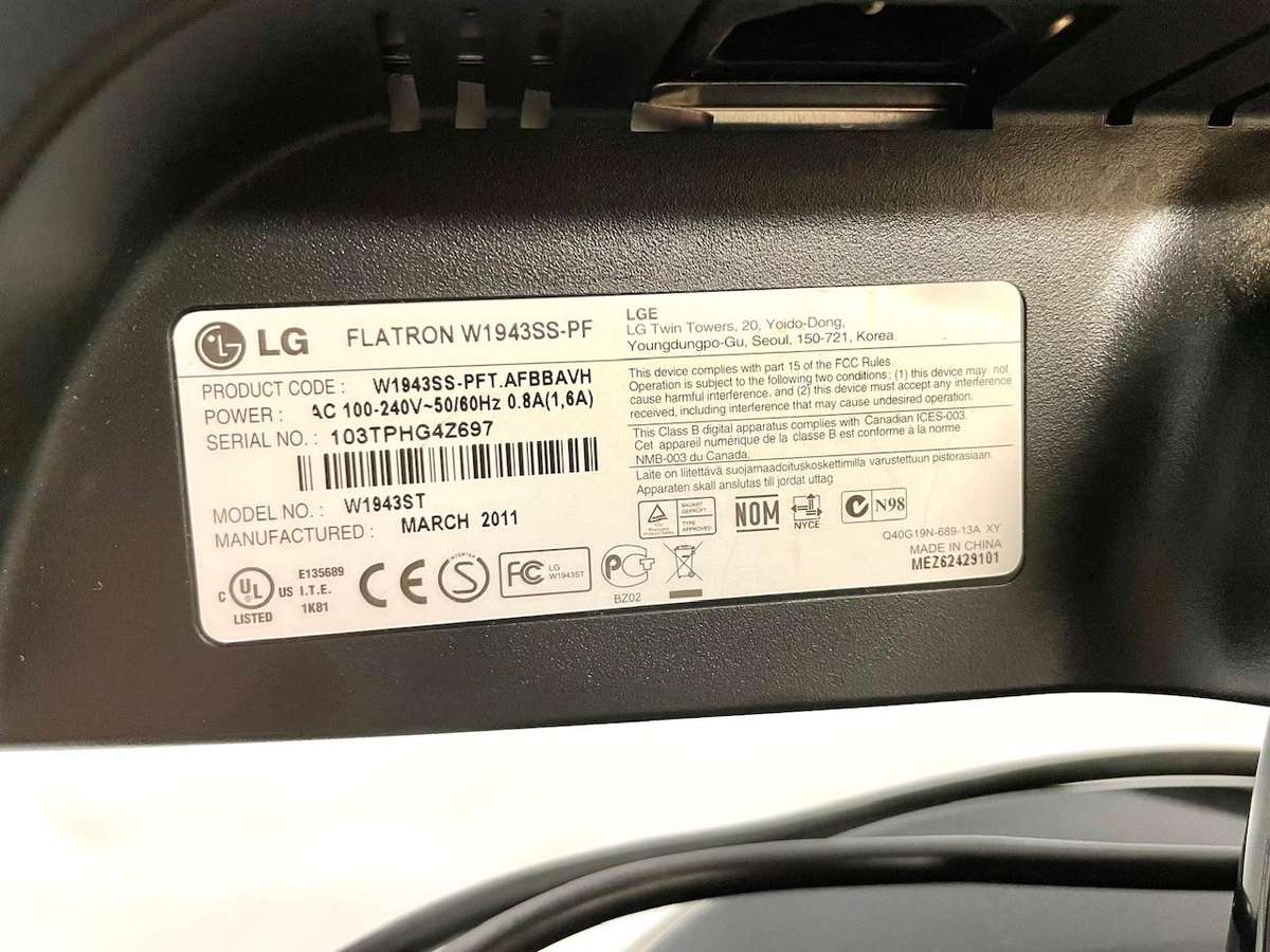 LG Flatron W1943SS Monitor (used)