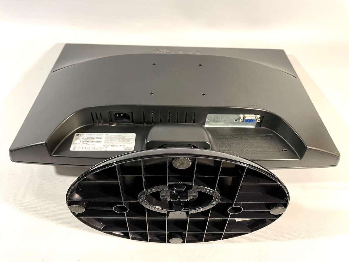 LG Flatron W1943SS Monitor (used)