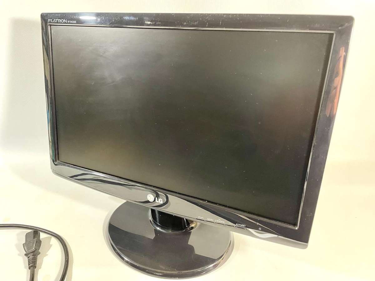 LG Flatron W1943SS Monitor (used)