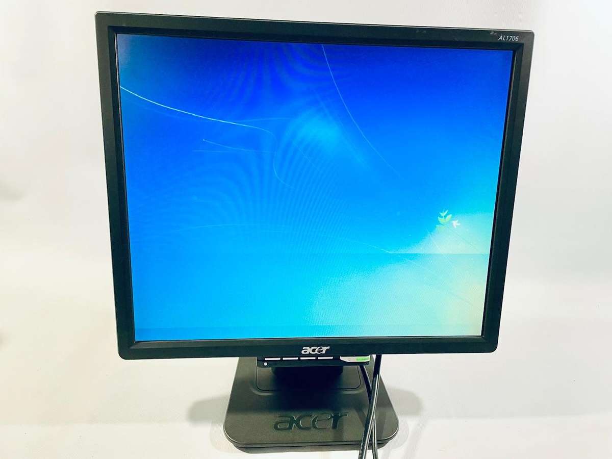 Acer AL1706 A 17 LCD Monitor  Reliable and Budget-Friendly Display