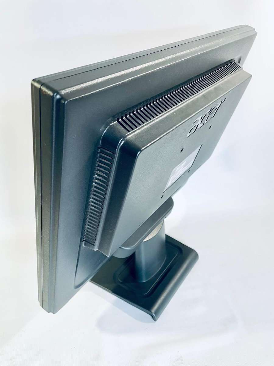 Acer AL1706 A 17 LCD Monitor  Reliable and Budget-Friendly Display