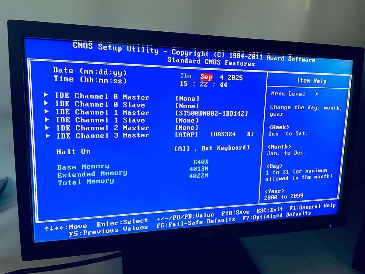 PC Desktop + 19.5 Acer Monitor | Intel i5-2500 | 4GB DDR3 | No HDD