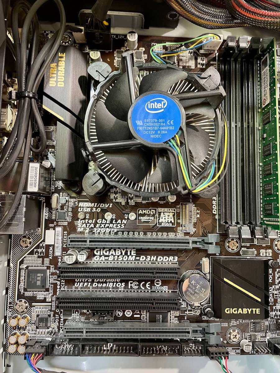 Desktop PC Tower  Gigabyte Ultra Durable GA-B150M Motherboard, Intel i5 CPU, 4GB RAM