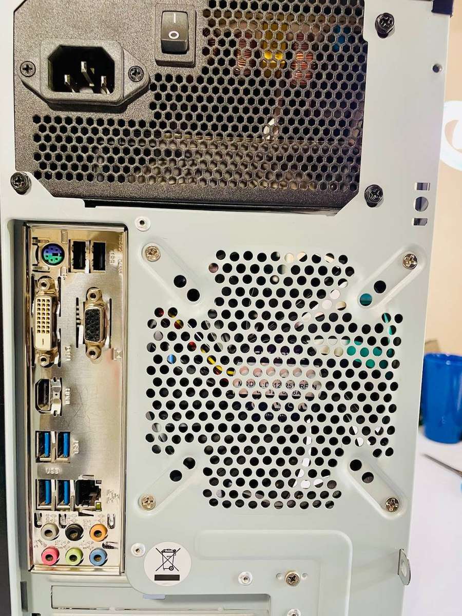 Desktop PC Tower  Gigabyte Ultra Durable GA-B150M Motherboard, Intel i5 CPU, 4GB RAM