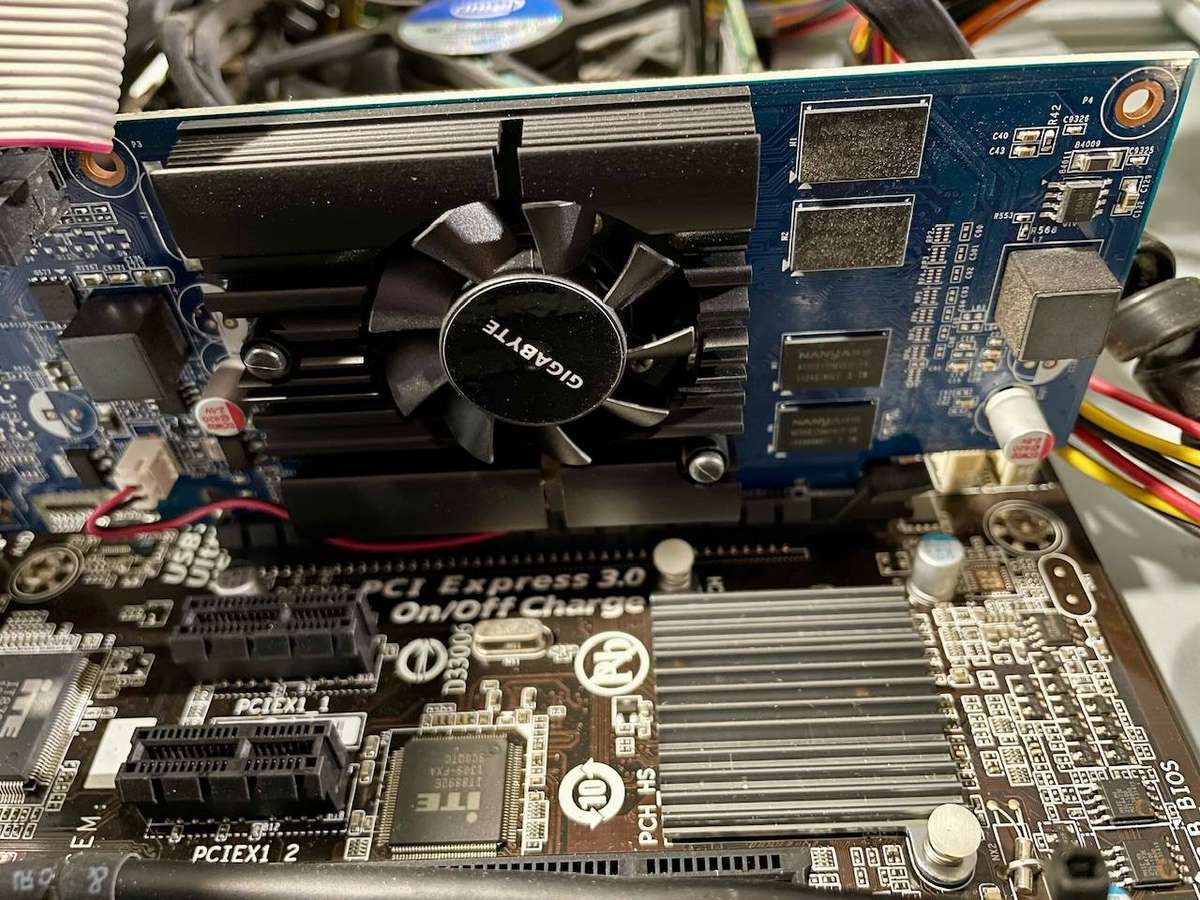 Desktop PC  Intel Core i5-4570 | 4GB RAM | GeForce 210 GPU | Gigabyte Motherboard | Thermaltake PSU