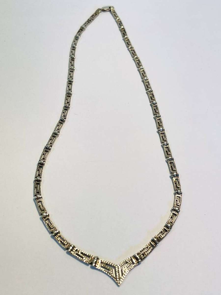 Attractive Sterling Silver Necklace  42 cm  12.4 g