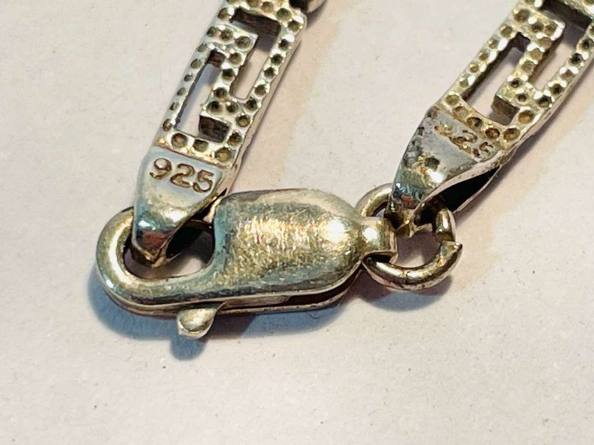 Attractive Sterling Silver Necklace  42 cm  12.4 g