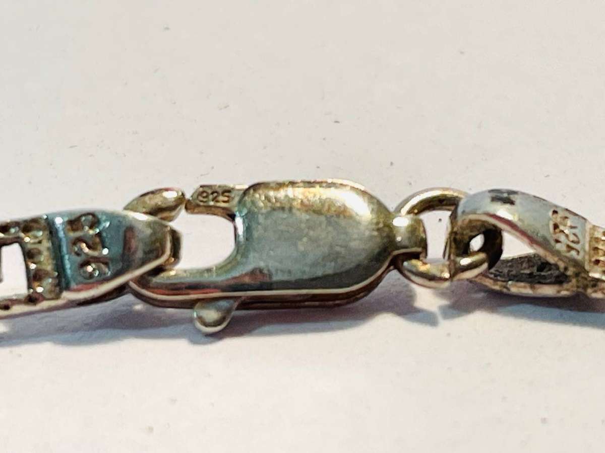 Attractive Sterling Silver Necklace  42 cm  12.4 g