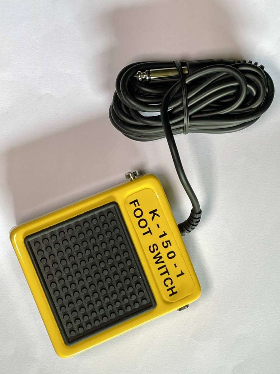 Retro Momentary Foot Switch  Metal Casing  ¼ Jack