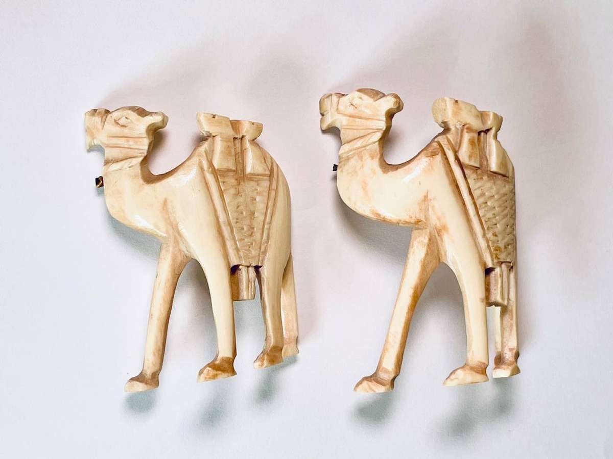Pair of Hand-Carved Bone Camel Figures  Vintage Decorative (Not Ivory)