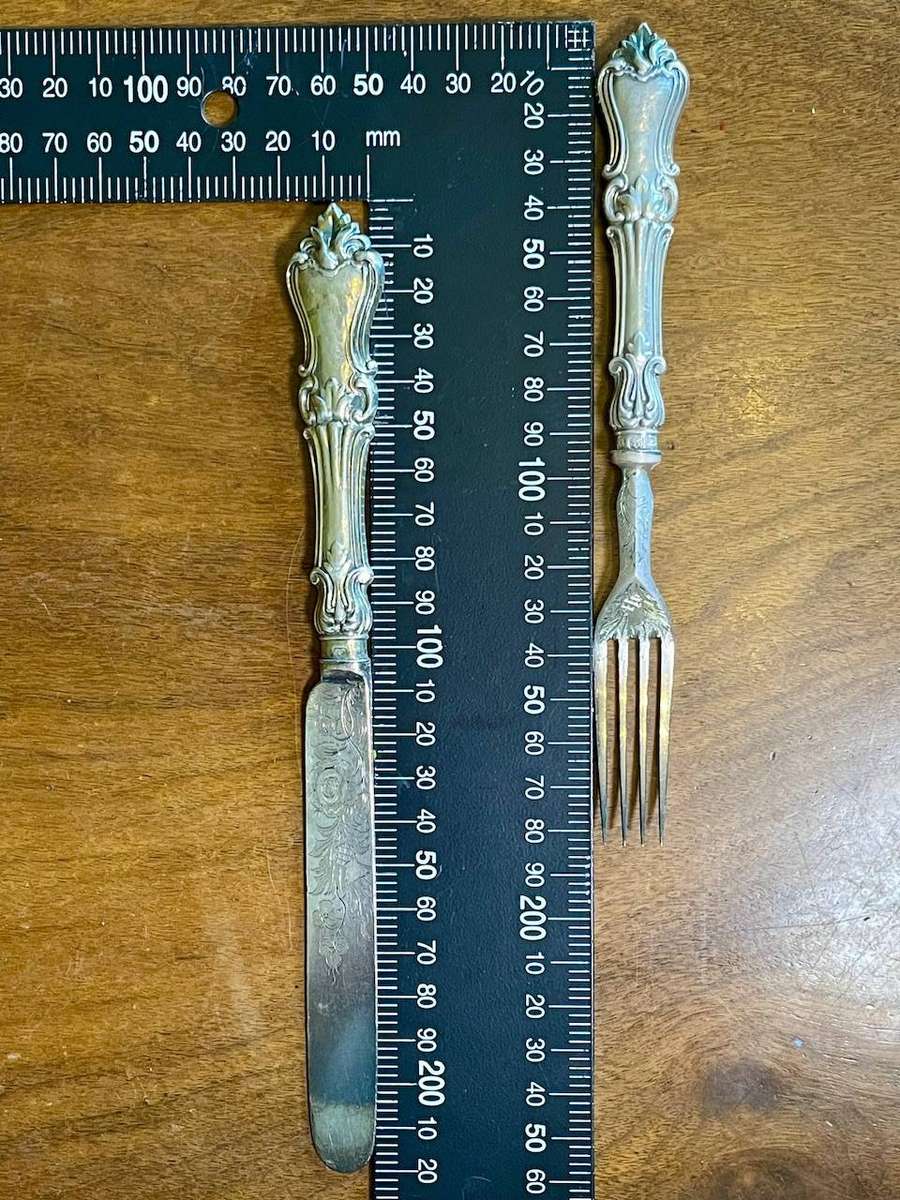 Antique Victorian Sheffield Hallmarked Silver Handled Cutlery Canteen  24 Piece (c. mid-late 1800s)