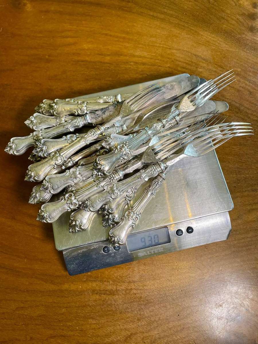Antique Victorian Sheffield Hallmarked Silver Handled Cutlery Canteen  24 Piece (c. mid-late 1800s)