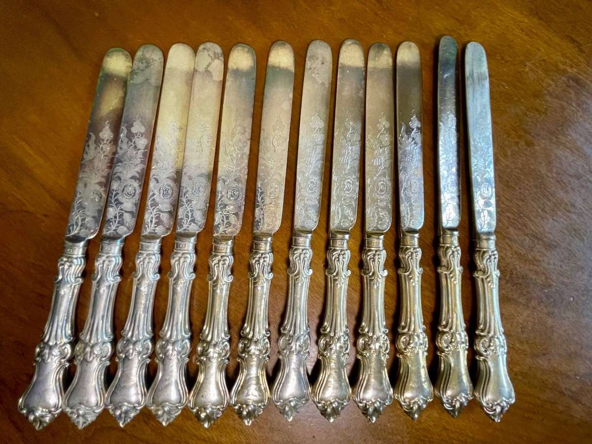 Antique Victorian Sheffield Hallmarked Silver Handled Cutlery Canteen  24 Piece (c. mid-late 1800s)