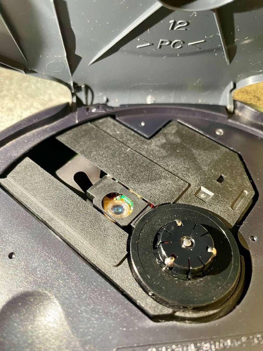 Sony Discman D-151 Portable CD Player  Vintage | Excellent Condition | Original Power Supply
